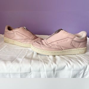 Reebok classics pink size 7
